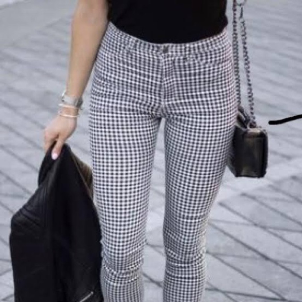 💜 Uniqlo Jegging Pattern Black and White Pants Ankle Cut